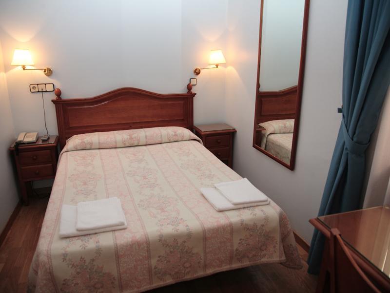 Hostal Guerra Madrid Zimmer foto