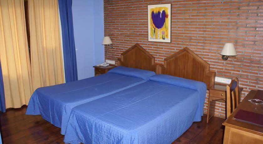 Hostal Guerra Madrid Exterior foto