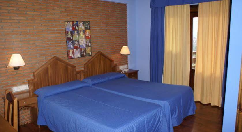 Hostal Guerra Madrid Exterior foto